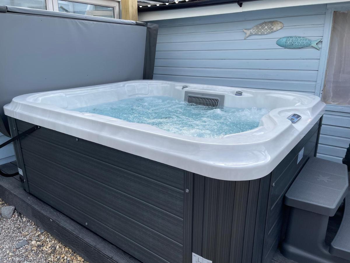 Dog Friendly Cottage 2 Mins To Beach With Hot Tub And Zappi Ev Lessingham Exteriör bild