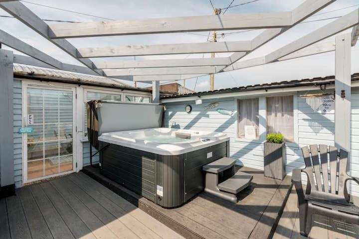 Dog Friendly Cottage 2 Mins To Beach With Hot Tub And Zappi Ev Lessingham Exteriör bild