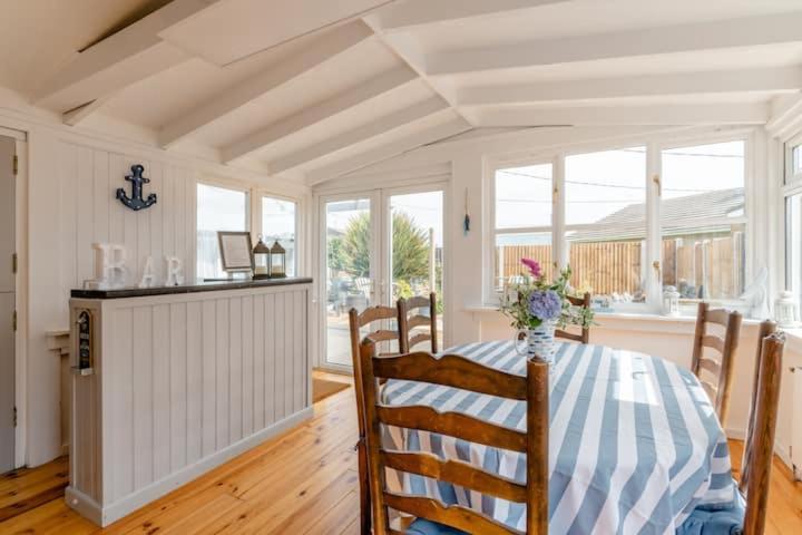 Dog Friendly Cottage 2 Mins To Beach With Hot Tub And Zappi Ev Lessingham Exteriör bild